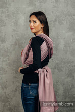 Laden Sie das Bild in den Galerie-Viewer, Utgår! - Lenny Lamb Woven Baby Wrap/Vävd sjal - LITTLE HERRINGBONE OMBRE PINK - 100% bomull
