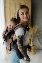 Ladda upp bild till gallerivisning, Little Frog Baby Carrier Preschooler - Linen Mocha - 85% bomull, 15% linne
