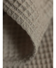 Ladda upp bild till gallerivisning, ISARA Quick Half Buckle Carrier - Cream Waffle - 100% ekologisk bomull
