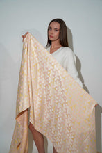 Load image into Gallery viewer, KOKADI Woven Baby Wrap - Triangle Frame Clea - 61% bamboo viscose, 20% organic cotton, 14% linen, 4% silk, 1% polyester - Sale!
