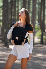 Laden Sie das Bild in den Galerie-Viewer, WrapStar Baby Carrier - Safari Black Beauty - 50% ekologisk bomull, 50% bambu viskos
