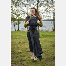 Load image into Gallery viewer, Yaro vävd sjal - Dandy Duo Black Laser Tencel Seacell - 55% bomull, 35% tencel, 15% seacell
