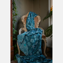 Load image into Gallery viewer, Yaro vävd sjal - Starfish Duo Grey Night/Blue High Wool - 60% merinoull, 40% bomull - Utförsäljning!
